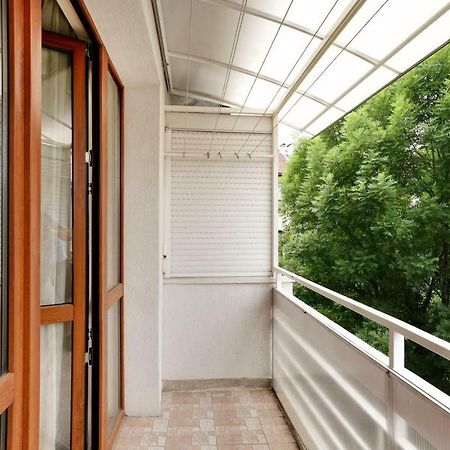 Spacious And Stylish Apartment In The Heart Of Sofia Plus Parking Luaran gambar