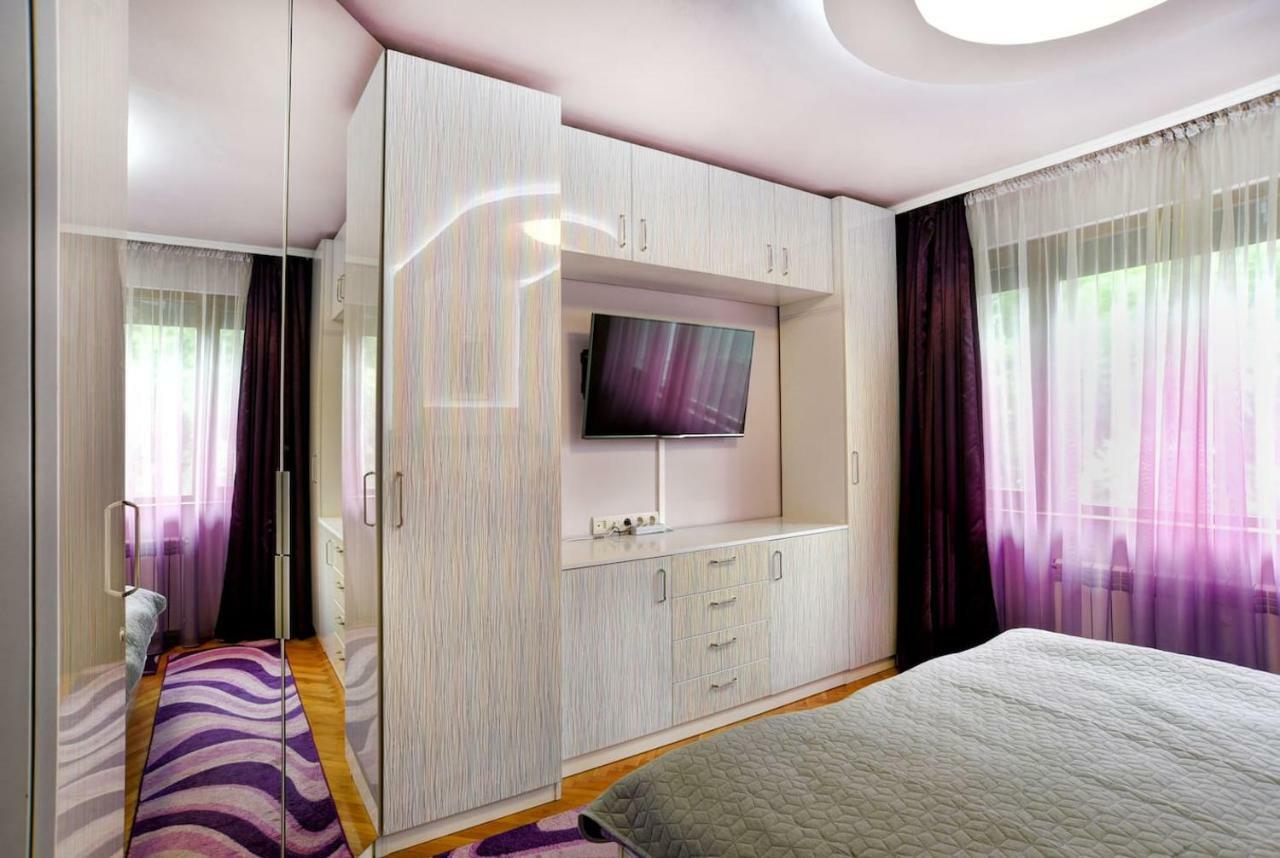 Spacious And Stylish Apartment In The Heart Of Sofia Plus Parking Luaran gambar